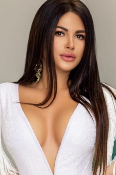 Valya, beautiful Russian escort who offers dates in Rome